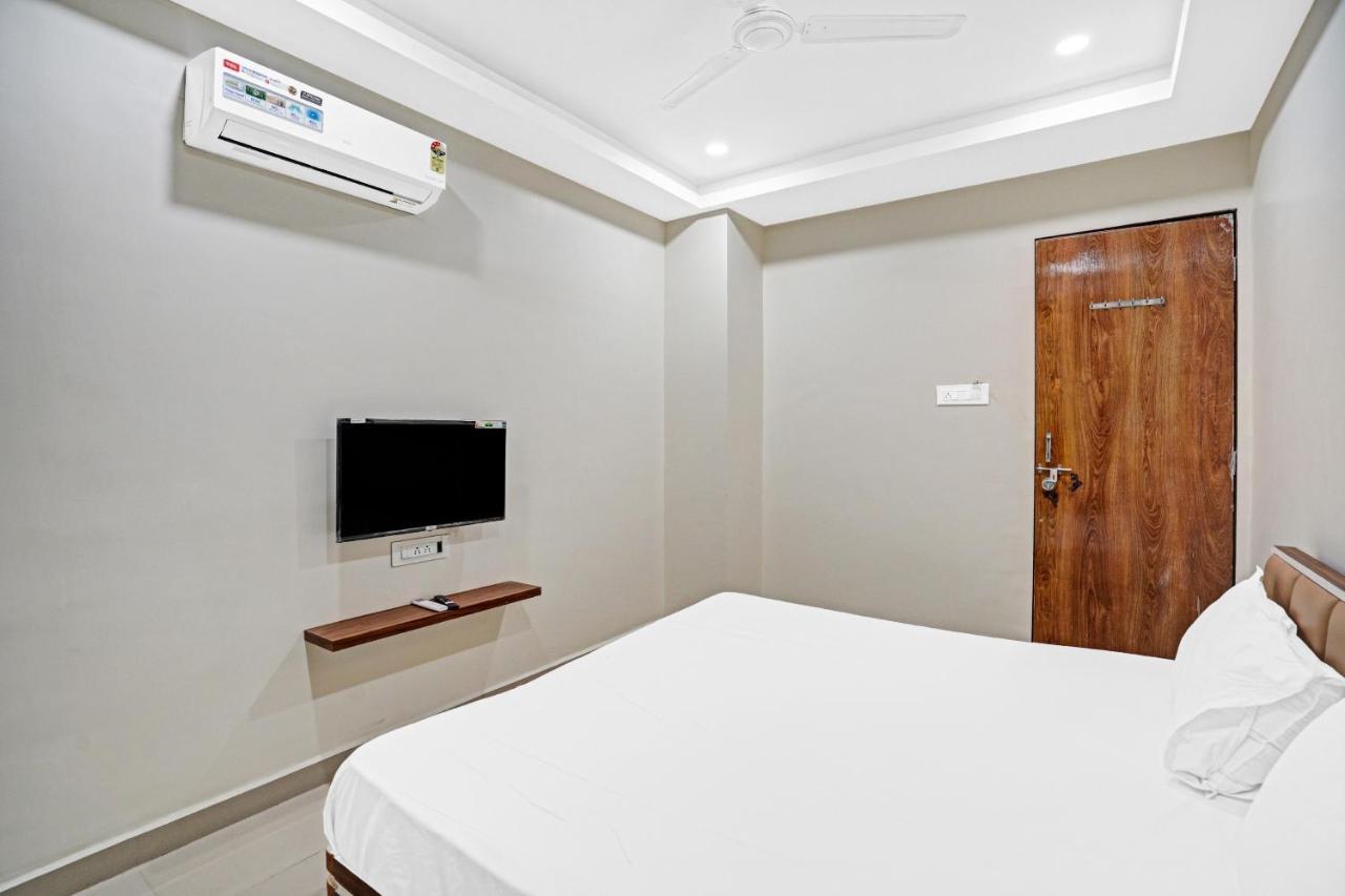 Collection O 83775 Hotel 4King סוראט מראה חיצוני תמונה